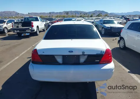 2010 Ford Crown Victoria Police/Police Interceptor z USA, uszkodzony, nr VIN 2FABP7BV8AX106081